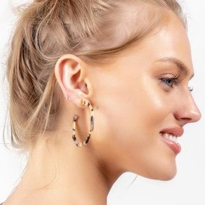 *NWOT* Tortoise Shell Lightweight Hoop Earrings